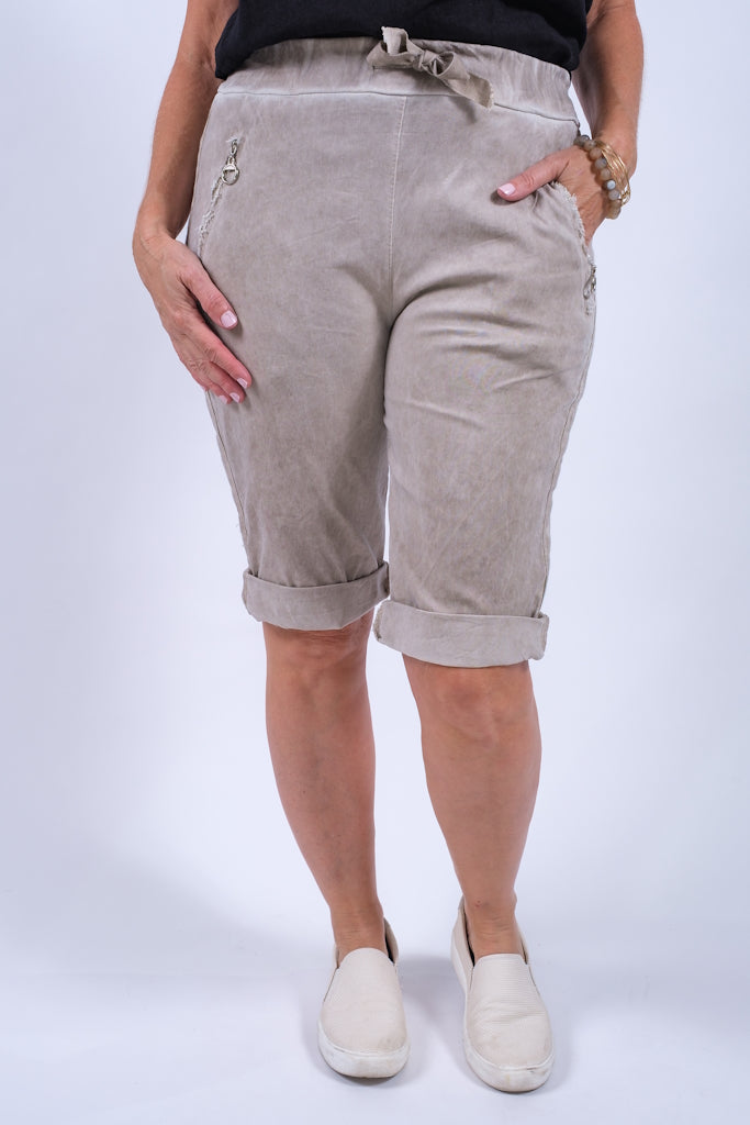 PS104-241 Taupe Enzyme Melody Zipper Detail Short