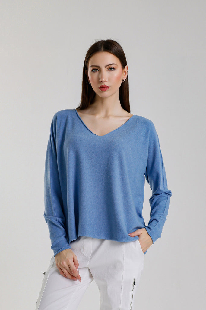 BLS420 427 Jeans Tricia LS Seriously Soft V-Neck Sweater