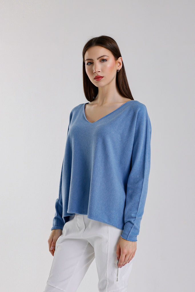 BLS420 427 Jeans Tricia LS Seriously Soft V-Neck Sweater