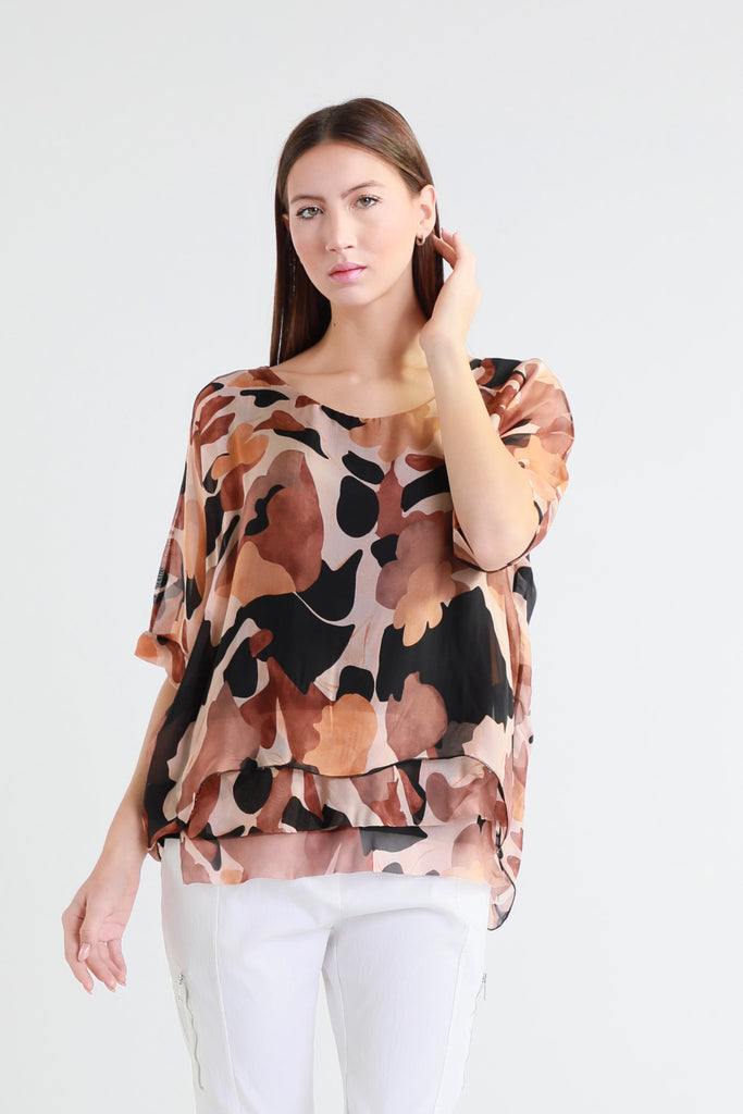 BQ209M 001 Black Matisse Adriana 3/4 Slv Silk Double Raw Edge Top