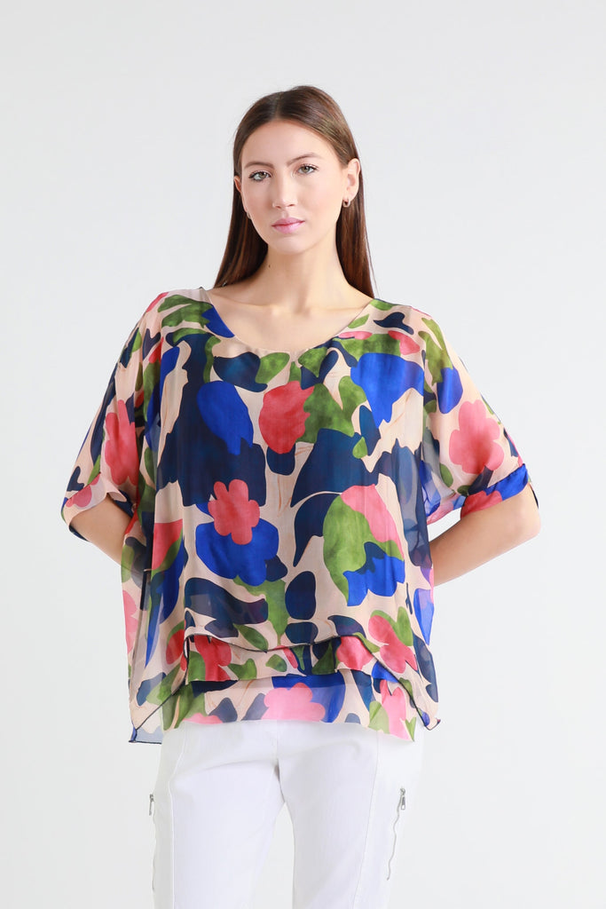 BQ209M 409 Navy Matisse Adriana 3/4 Slv Silk Double Raw Edge Top