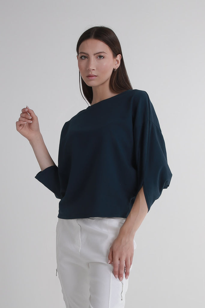 BSS171 409 Navy Omaria SS Batwing Crop Top