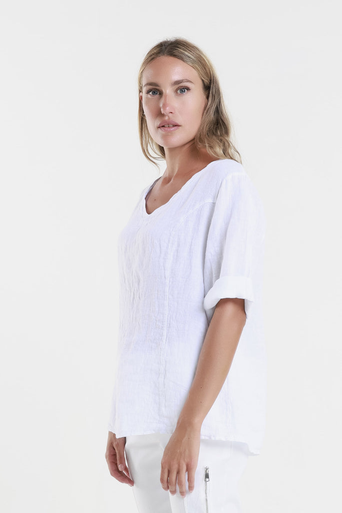 BSS198 100 White Lula SS V-Neck Linen Side Seam Top-3