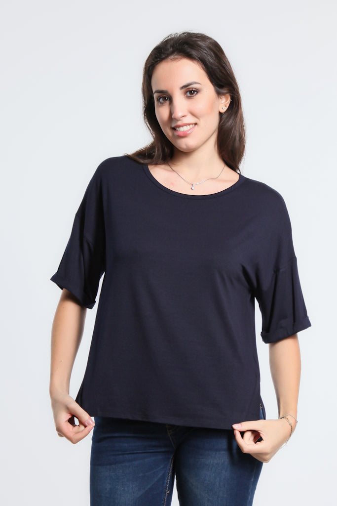 BSS218-409 Navy Connie SS Luxe Side Slit Top