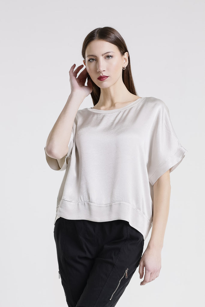 BSS231 233 Champagne Serena SS Viscose Sheen Top w/ Band Trim