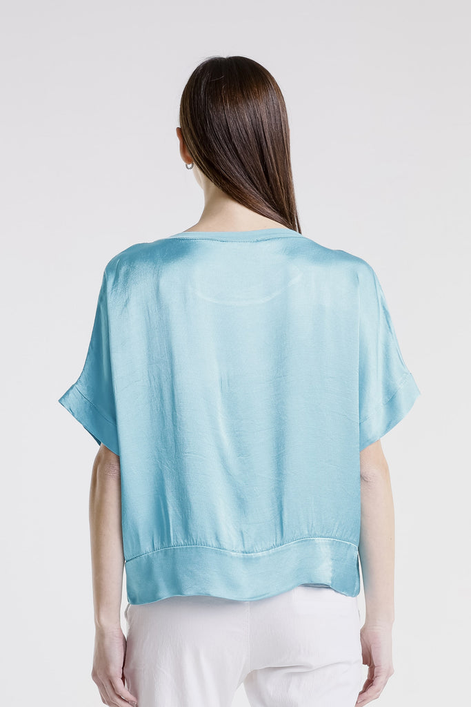 BSS231 440 Turq Serena SS Viscose Sheen Top w/ Band Trim