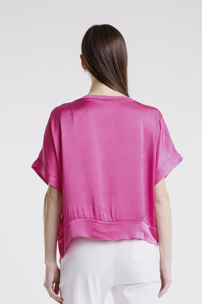BSS231 672 Fuchsia Serena SS Viscose Sheen Top w/ Band Trim