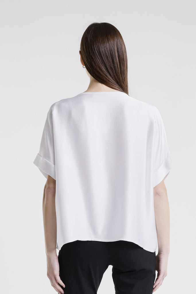 BSS235 100 White Venus SS Viscose Sheen Top