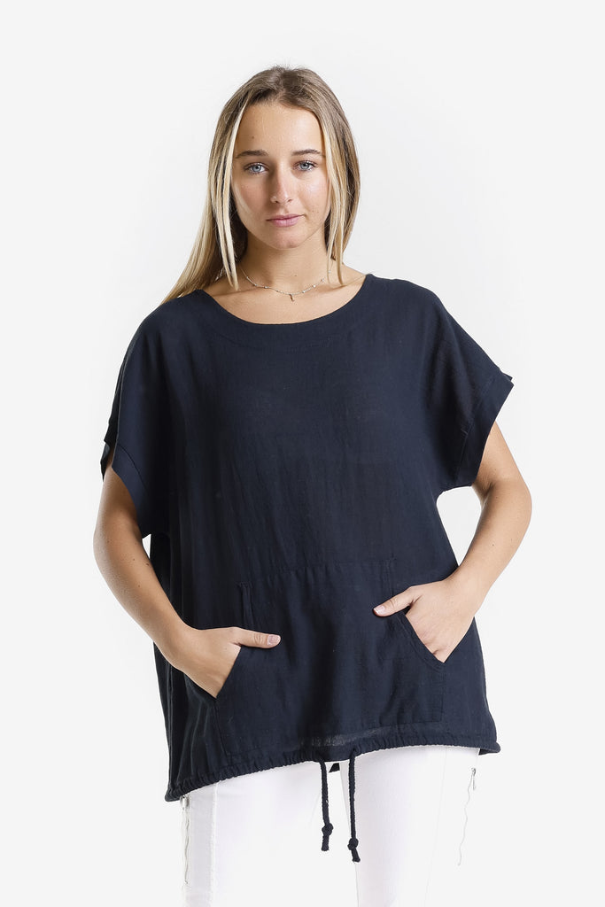 BSS903 001 Black Shannie SS LinCo Kangaroo Pocket Top