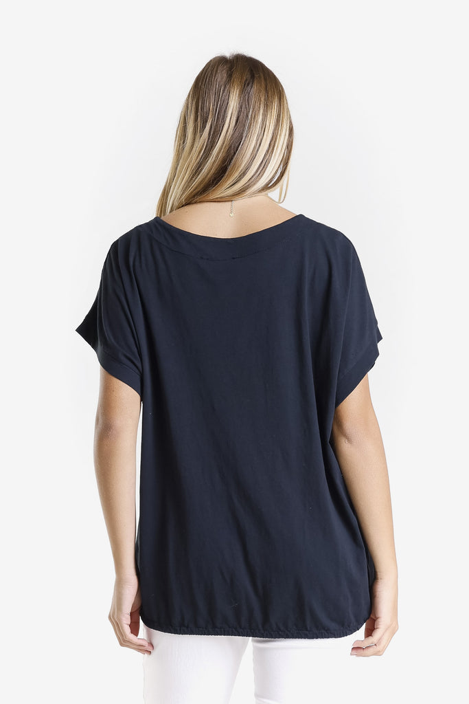 BSS903 001 Black Shannie SS LinCo Kangaroo Pocket Top