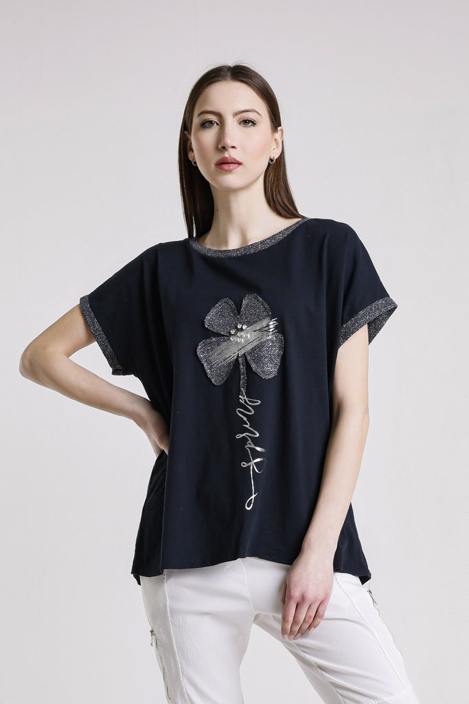 BSS907F 001 Black Flower Vanya SS Applique T-Shirt
