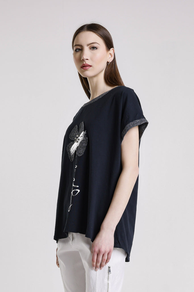 BSS907F 001 Black Flower Vanya SS Applique T-Shirt