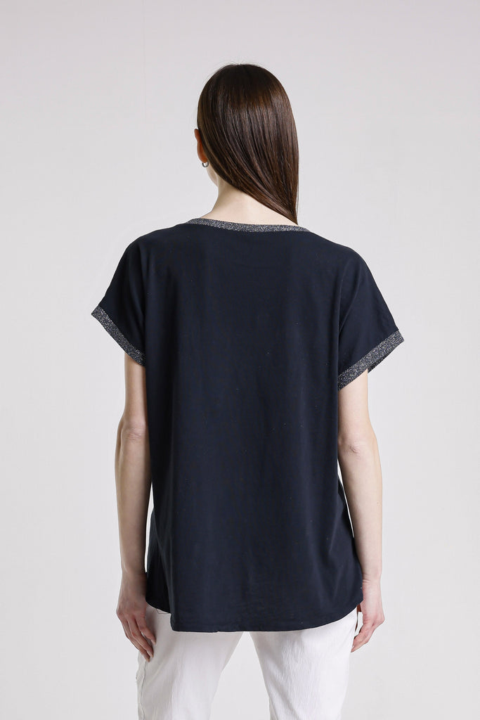 BSS907F 001 Black Flower Vanya SS Applique T-Shirt