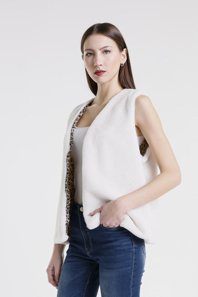 BT501 100 White Logan Leopard Lined Faux Fur Vest-3