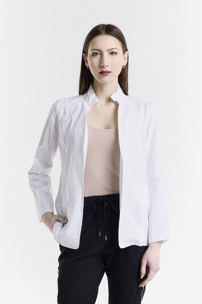 JLS112 100 White Bethel Slim Fit Lightweight Ctn Shacket