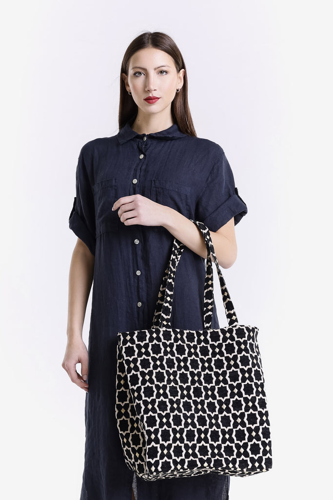 MHB101 001 Black Casper Large Format Shopping Bag