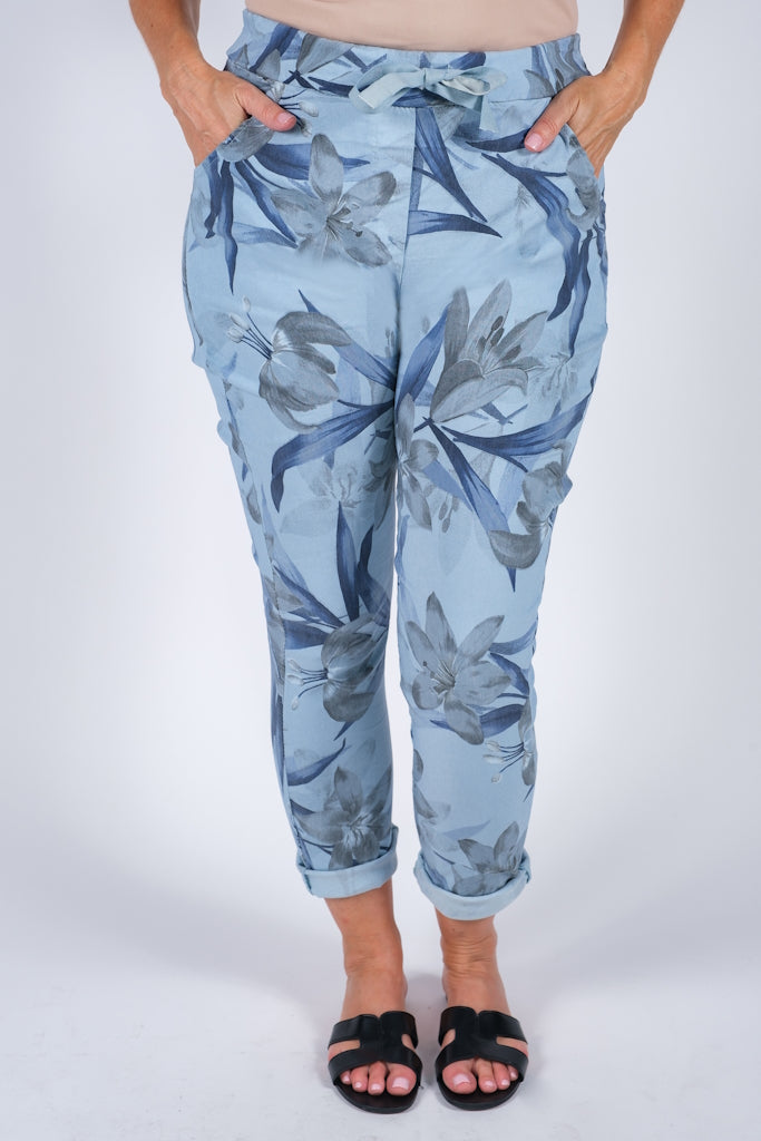 PL182F-427 Jeans Sierra Floral Pull-On Pant