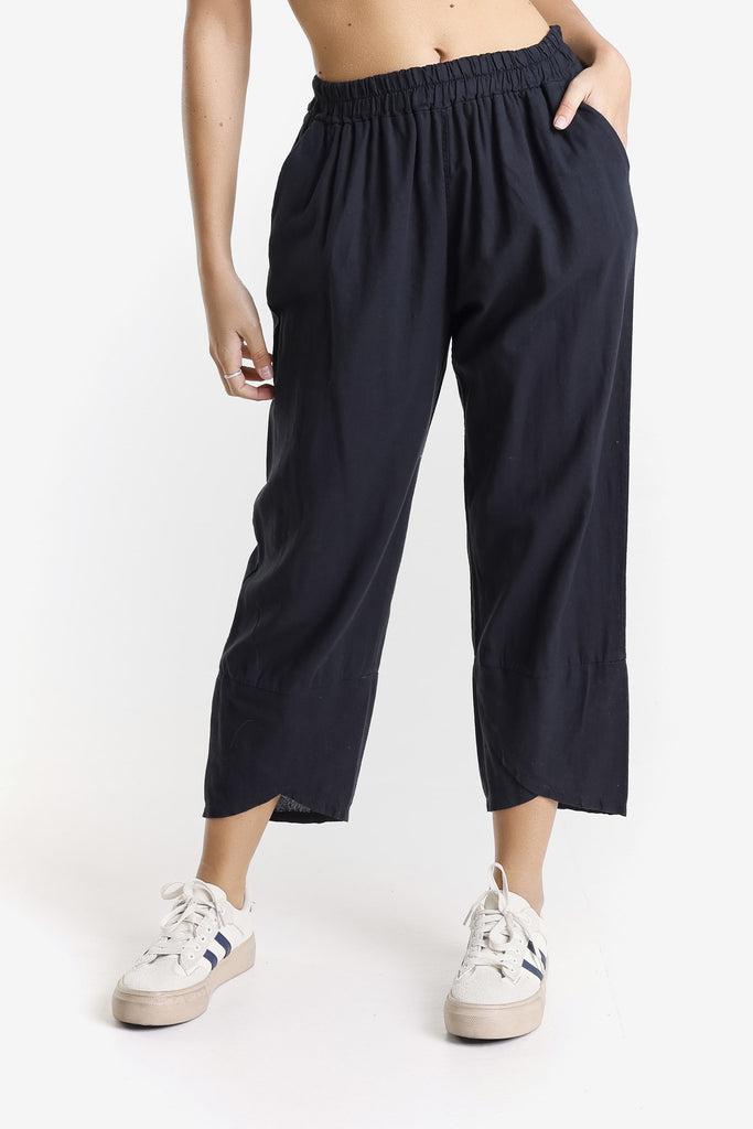PL198 001 Black Eliana Linen Blend Tulip Cuff Pant