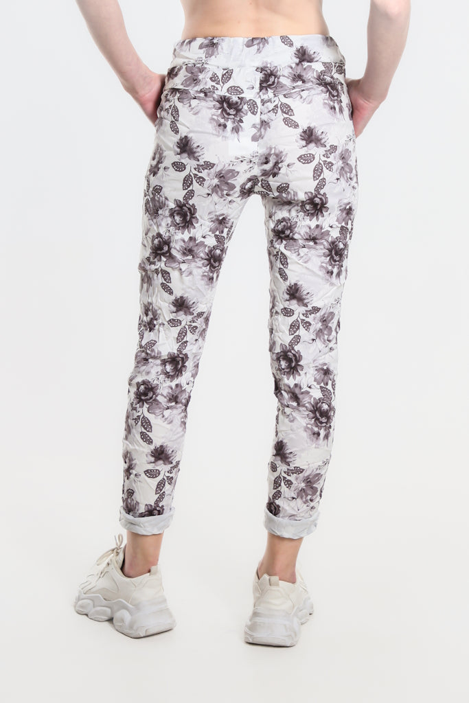 PL712F-001 Black Izzy Floral Leaves Featherweight Pant