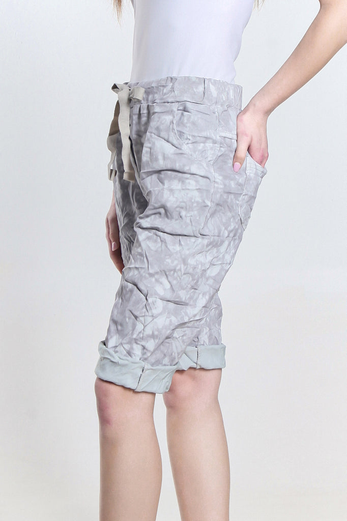 PS106T-020 Gray Tonal Splotch Della Short