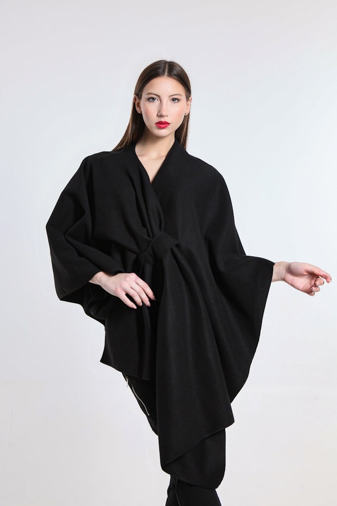 W301-001 Black Zoey Structured Wrap