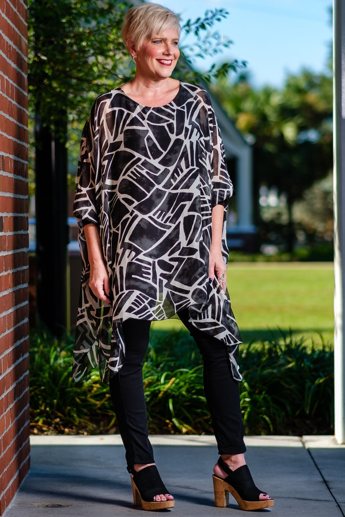 TQ202G-001 Black Geo Print Alessia Silk Kaftan Tunic